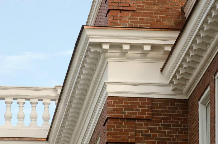 Why Fiberglass Cornice Mouldings are an Excellent Choice