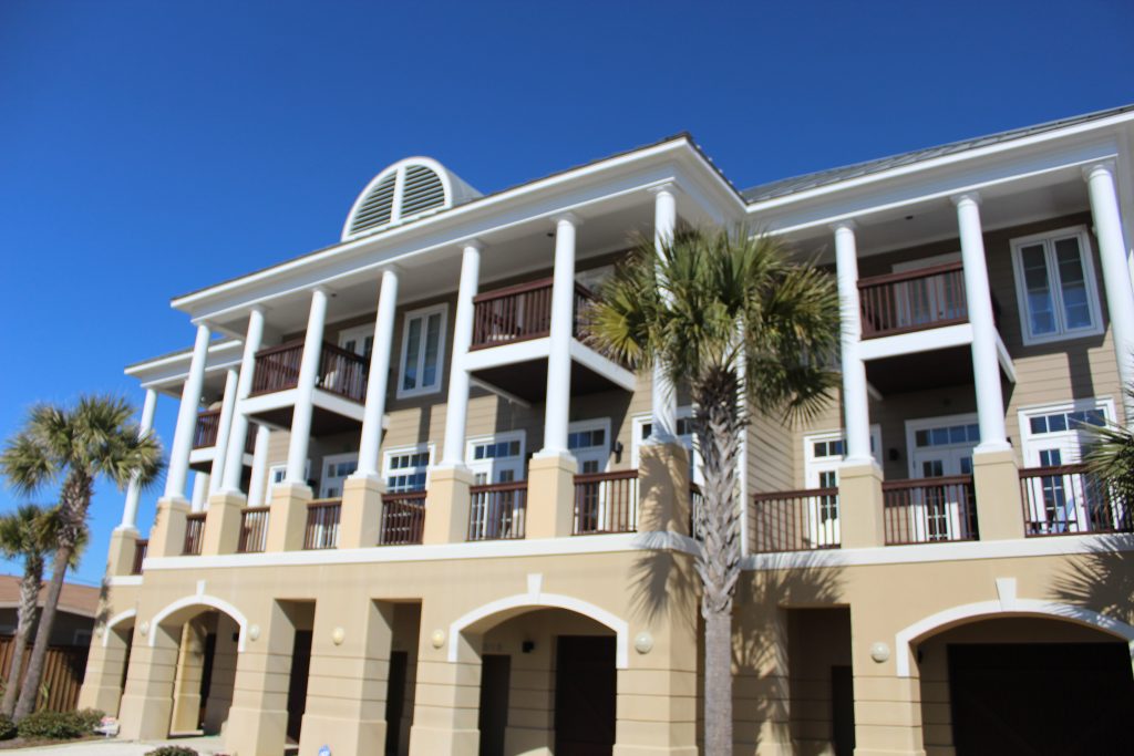Top Five Reasons Why Fiberglass Columns are All the Rage