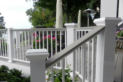 PVC Porch Railings Vs. Aluminum Porch Railings